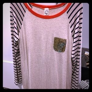 Super cute long sleeve tee